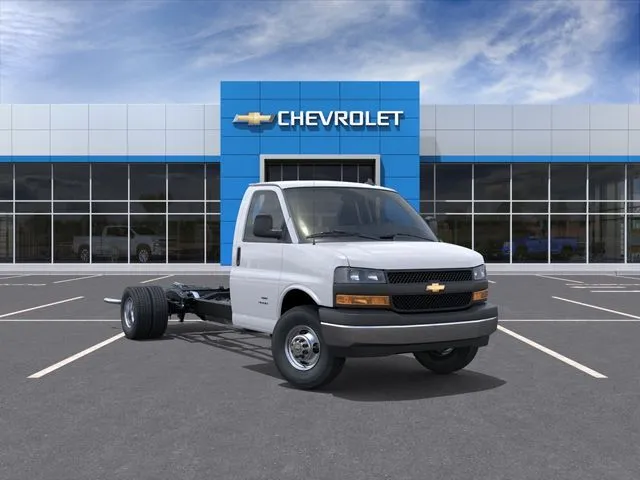 White 2026 Chevrolet Express 3500 Work Van for sale in Davison, MI