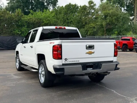 More photos of 2015 Chevrolet Silverado 1500 LT at Hank Graff Chevrolet Davison, MI