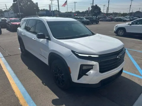 Photos of 2024 Chevrolet Traverse LT for sale in Davison, MI at Hank Graff Chevrolet Davison