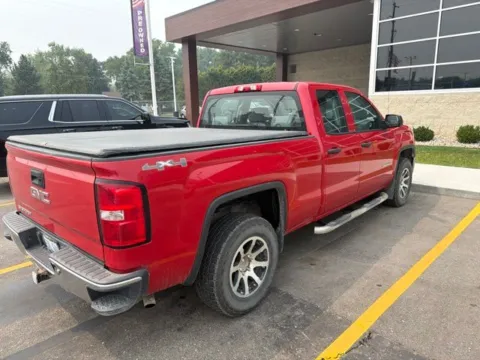 More photos of 2015 GMC Sierra 1500 at Hank Graff Chevrolet Davison, MI