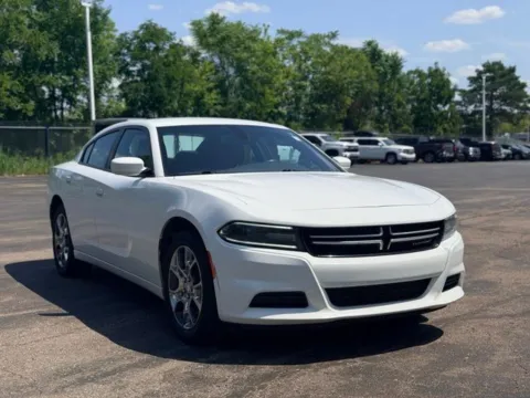 More photos of 2015 Dodge Charger SE at Hank Graff Chevrolet Davison, MI