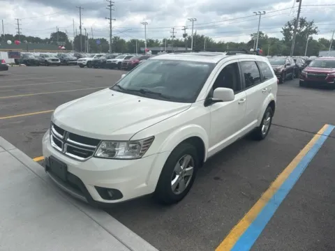 White 2012 Dodge Journey SXT for sale in Davison, MI