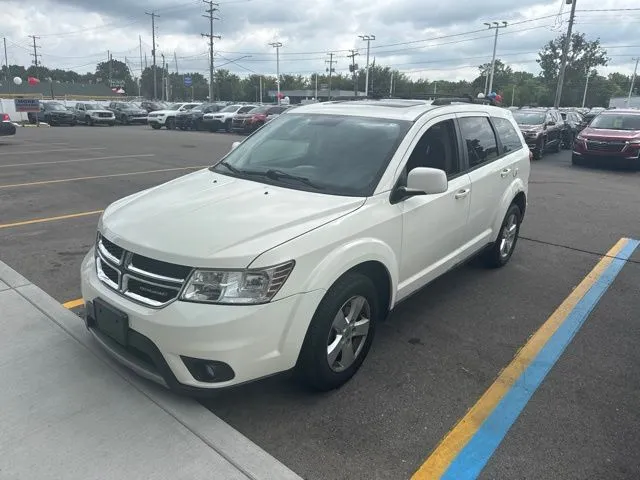 White 2012 Dodge Journey SXT for sale in Davison, MI