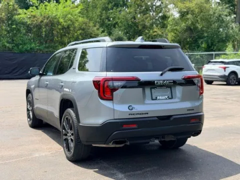 More photos of 2023 GMC Acadia SLT at Hank Graff Chevrolet Davison, MI