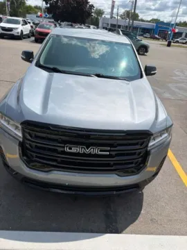 Photos of 2023 GMC Acadia SLT for sale in Davison, MI at Hank Graff Chevrolet Davison