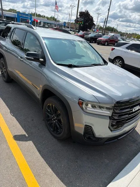 Gray 2023 GMC Acadia SLT for sale in Davison, MI