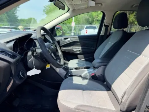 More photos of 2013 Ford Escape SE at Hank Graff Chevrolet Davison, MI
