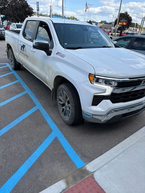 White 2024 Chevrolet Silverado 1500 LT for sale in Davison, MI