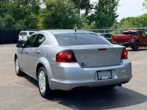 More photos of 2013 Dodge Avenger SE at Hank Graff Chevrolet Davison, MI
