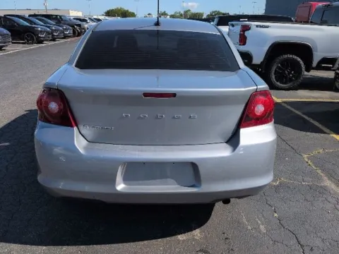 More photos of 2013 Dodge Avenger SE at Hank Graff Chevrolet Davison, MI