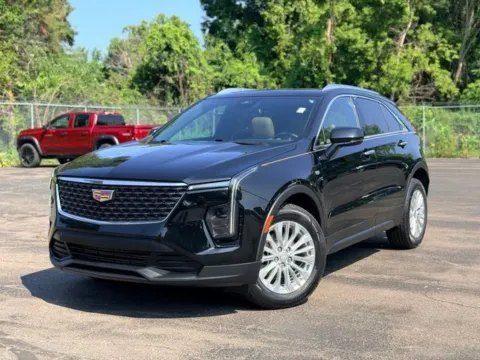 Photos of 2024 Cadillac XT4 Luxury for sale in Davison, MI at Hank Graff Chevrolet Davison
