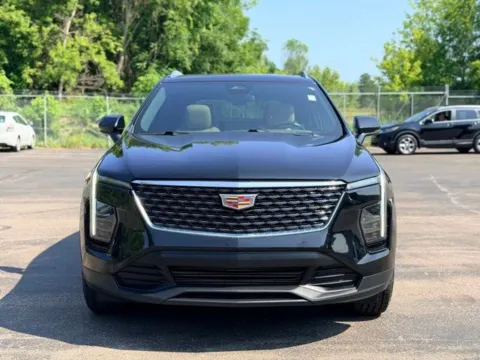 Another view of 2024 Cadillac XT4 Luxury for sale in Davison, MI at Hank Graff Chevrolet Davison