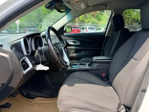 More photos of 2013 Chevrolet Equinox LT at Hank Graff Chevrolet Davison, MI