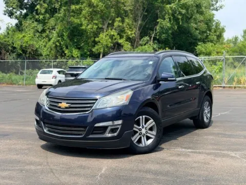 Photos of 2015 Chevrolet Traverse 2LT for sale in Davison, MI at Hank Graff Chevrolet Davison