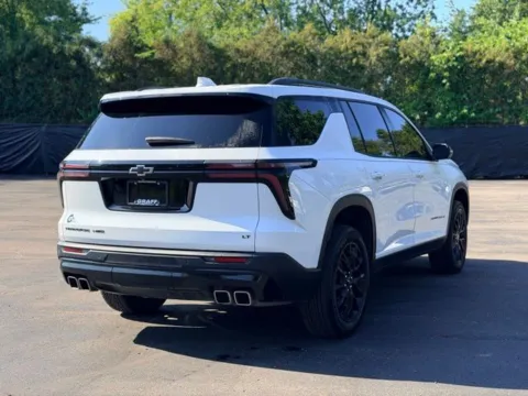 More photos of 2024 Chevrolet Traverse LT at Hank Graff Chevrolet Davison, MI