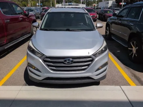 Photos of 2018 Hyundai Tucson SEL for sale in Davison, MI at Hank Graff Chevrolet Davison