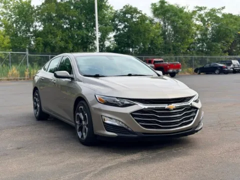 More photos of 2022 Chevrolet Malibu LT at Hank Graff Chevrolet Davison, MI