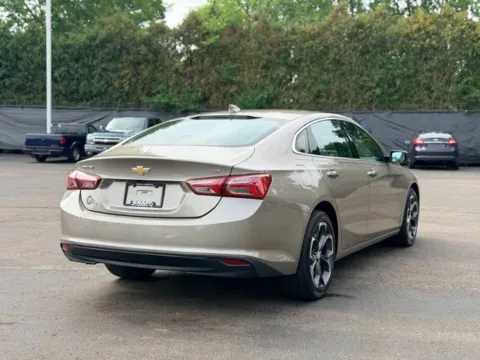 More photos of 2022 Chevrolet Malibu LT at Hank Graff Chevrolet Davison, MI