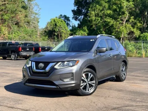 Photos of 2019 Nissan Rogue SV for sale in Davison, MI at Hank Graff Chevrolet Davison