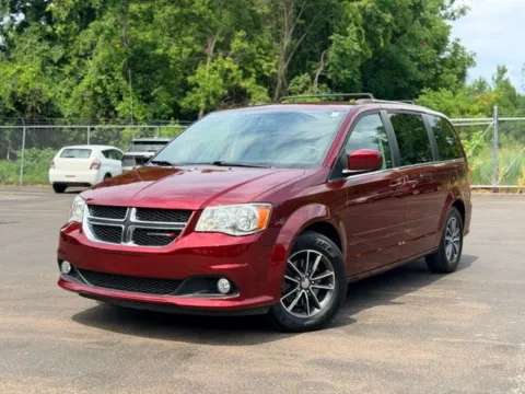 Photos of 2017 Dodge Grand Caravan SXT for sale in Davison, MI at Hank Graff Chevrolet Davison