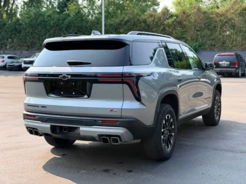 More photos of 2024 Chevrolet Traverse Z71 at Hank Graff Chevrolet Davison, MI