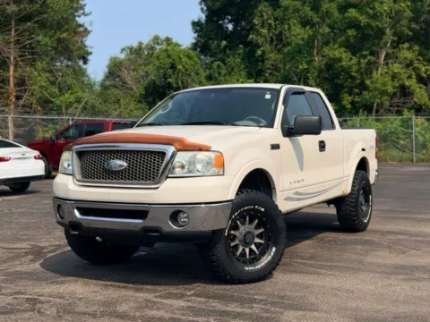 Photos of 2007 Ford F-150 XLT for sale in Davison, MI at Hank Graff Chevrolet Davison