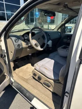 More photos of 2007 Ford F-150 XLT at Hank Graff Chevrolet Davison, MI