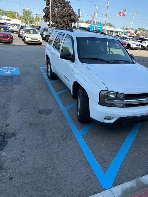 White 2004 Chevrolet TrailBlazer LT for sale in Davison, MI