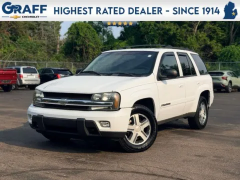 White 2004 Chevrolet TrailBlazer LT for sale in Davison, MI