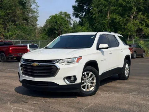 Photos of 2018 Chevrolet Traverse LT for sale in Davison, MI at Hank Graff Chevrolet Davison