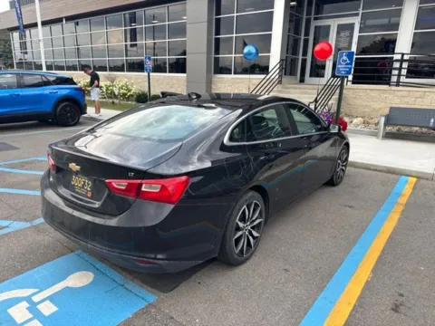 More photos of 2018 Chevrolet Malibu LT at Hank Graff Chevrolet Davison, MI