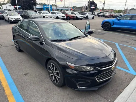 Black 2018 Chevrolet Malibu LT for sale in Davison, MI