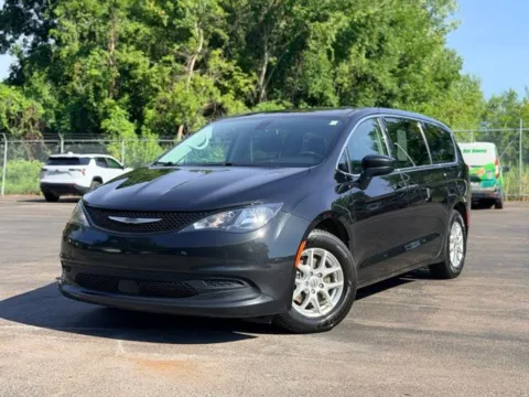 Photos of 2022 Chrysler Voyager LX for sale in Davison, MI at Hank Graff Chevrolet Davison