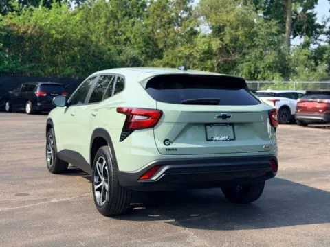 More photos of 2024 Chevrolet Trax 1RS at Hank Graff Chevrolet Davison, MI