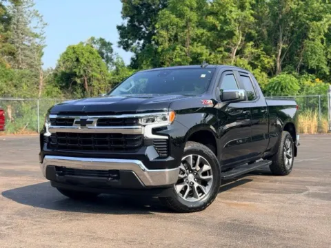 Black 2024 Chevrolet Silverado 1500 LT for sale in Davison, MI