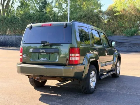 More photos of 2009 Jeep Liberty Sport at Hank Graff Chevrolet Davison, MI