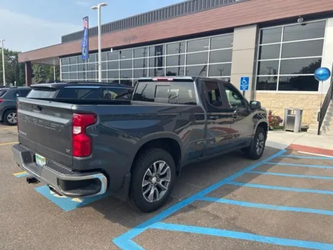 More photos of 2021 Chevrolet Silverado 1500 LT at Hank Graff Chevrolet Davison, MI