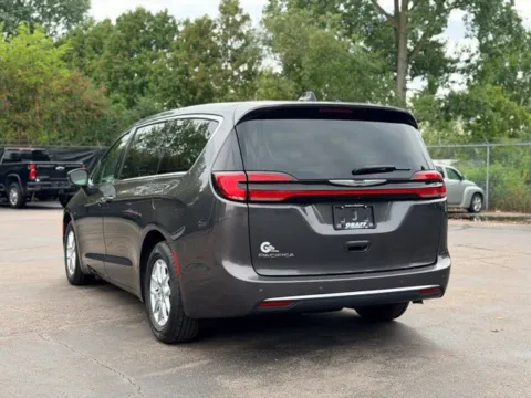 More photos of 2023 Chrysler Pacifica Touring L at Hank Graff Chevrolet Davison, MI