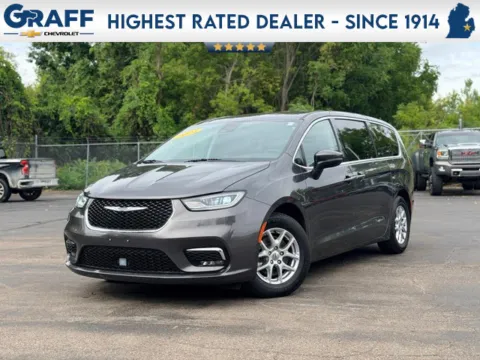 Gray 2023 Chrysler Pacifica Touring L for sale in Davison, MI