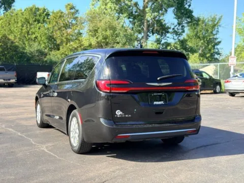 More photos of 2023 Chrysler Pacifica Touring L at Hank Graff Chevrolet Davison, MI