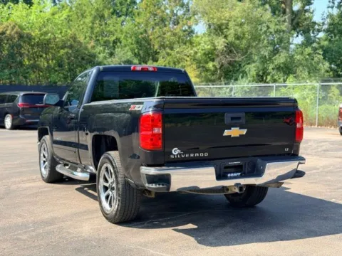More photos of 2015 Chevrolet Silverado 1500 LT at Hank Graff Chevrolet Davison, MI