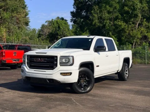 White 2018 GMC Sierra 1500 SLT for sale in Davison, MI