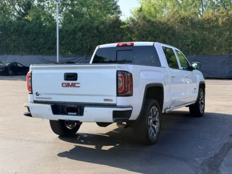 More photos of 2018 GMC Sierra 1500 SLT at Hank Graff Chevrolet Davison, MI