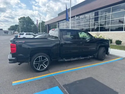 More photos of 2017 Chevrolet Silverado 1500 LT at Hank Graff Chevrolet Davison, MI