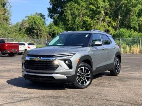 Photos of 2024 Chevrolet TrailBlazer LT for sale in Davison, MI at Hank Graff Chevrolet Davison