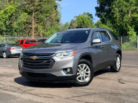Photos of 2021 Chevrolet Traverse LT for sale in Davison, MI at Hank Graff Chevrolet Davison