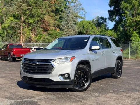 Silver 2019 Chevrolet Traverse 3LT for sale in Davison, MI