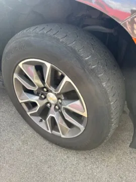 More photos of 2021 Chevrolet Suburban LT at Hank Graff Chevrolet Davison, MI