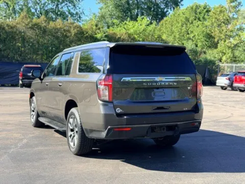More photos of 2021 Chevrolet Suburban LT at Hank Graff Chevrolet Davison, MI