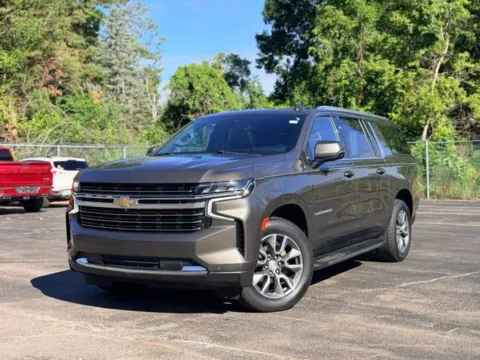 Gray 2021 Chevrolet Suburban LT for sale in Davison, MI